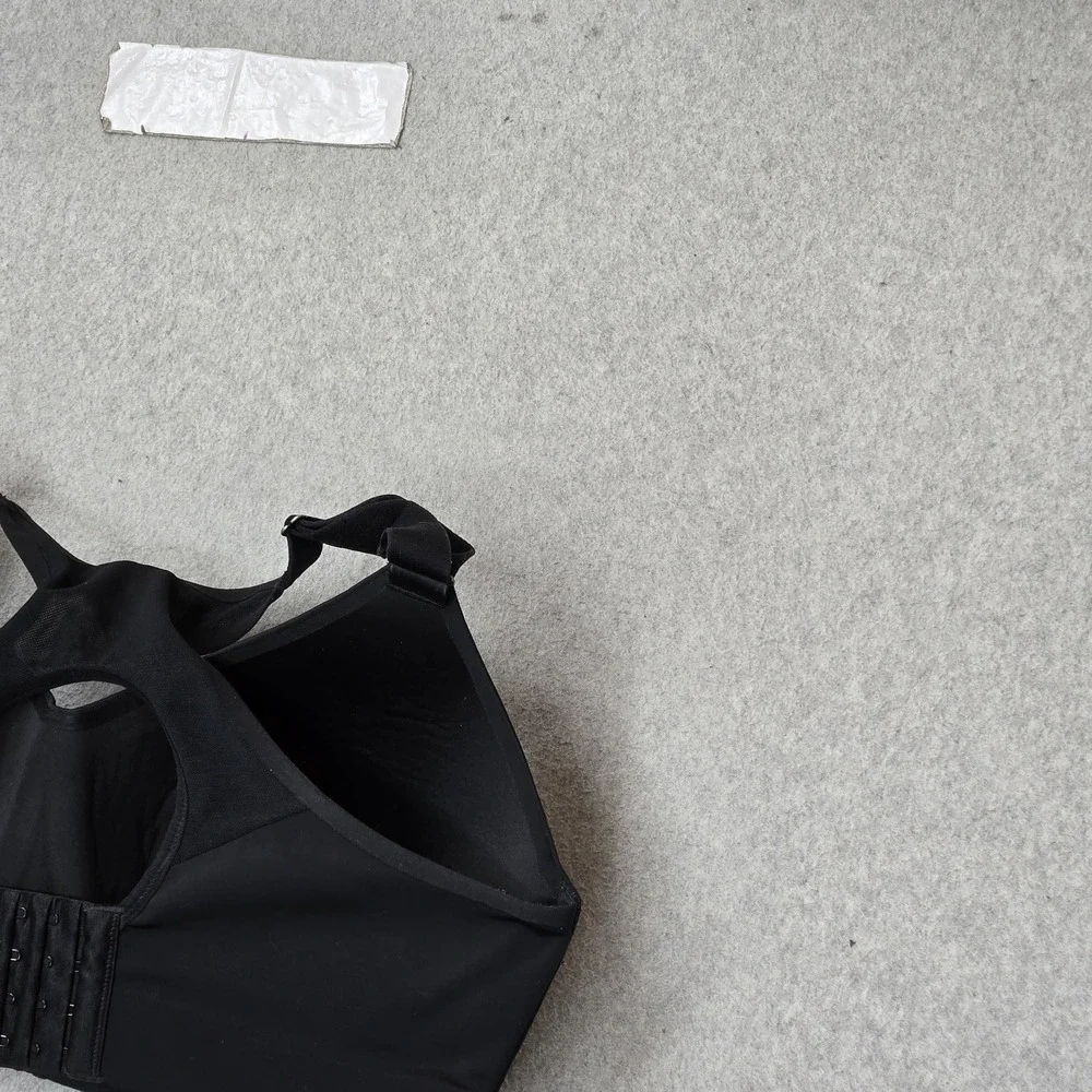 Nike Women Bra 38E Black DRI FIT Lightly Lined Underwired Strap Adjustable